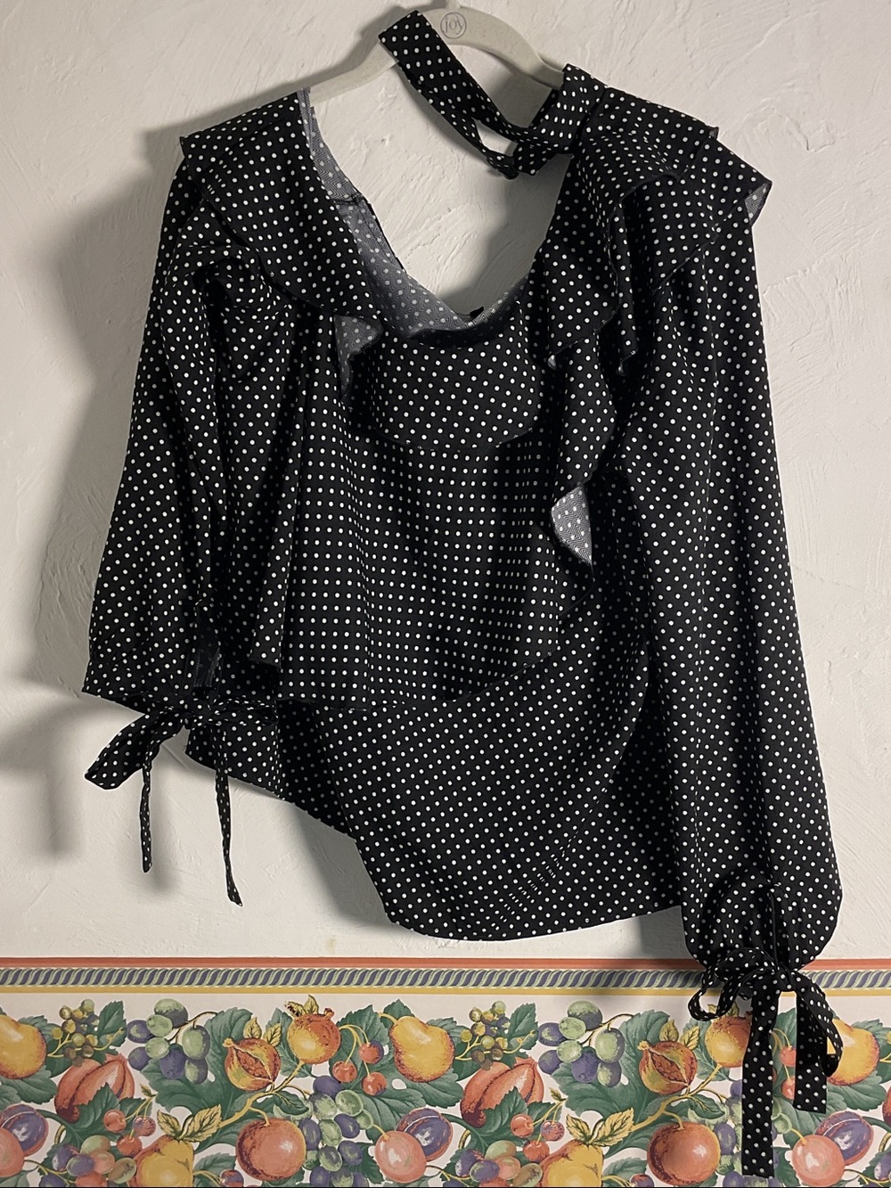 Boutique Polka Dot Off Shoulder Ruffle Blouse Asymmetric Bow Cuff XL Black/White
